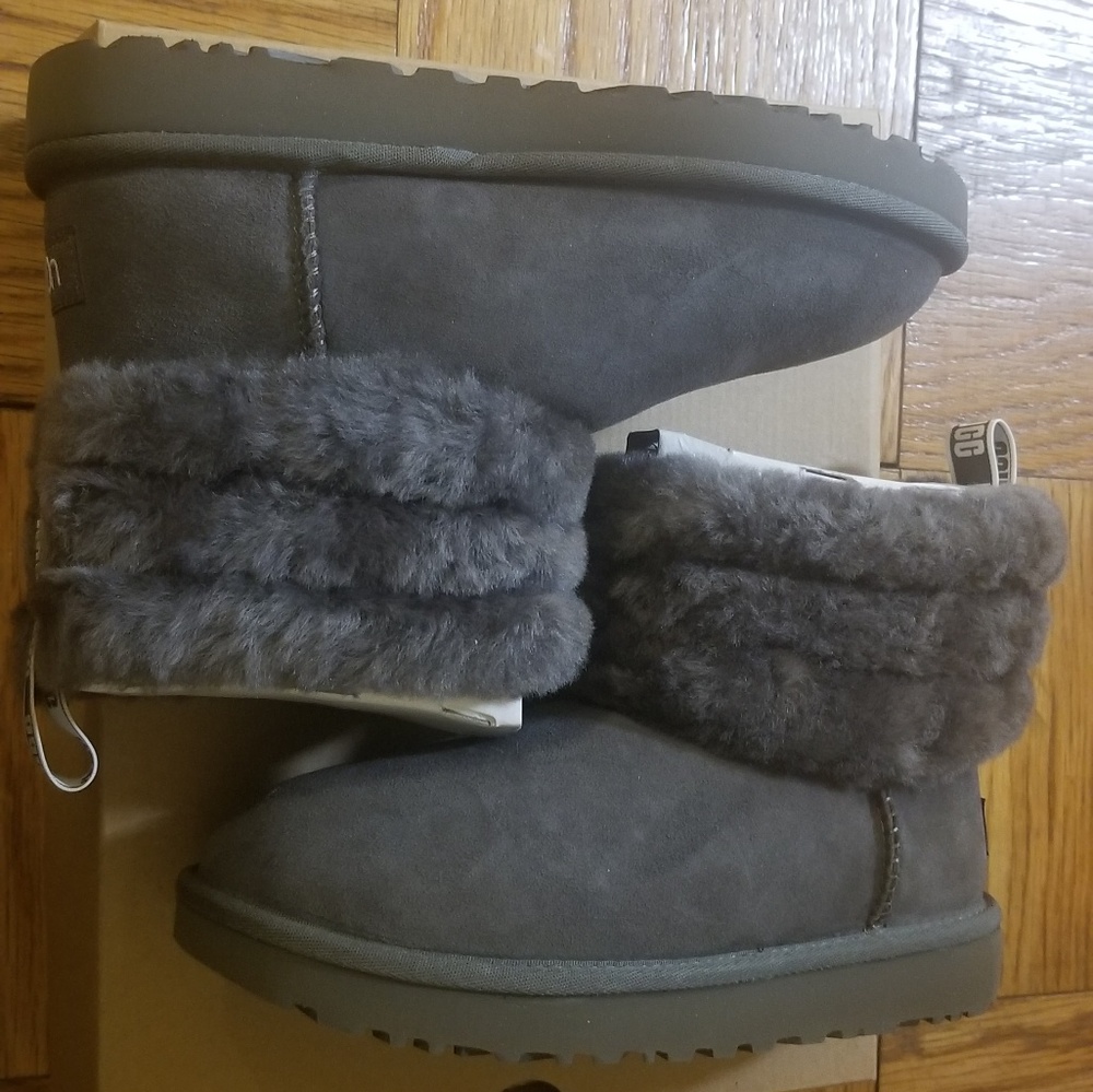 NIB Ugg Fluff Mini Quilted S 6